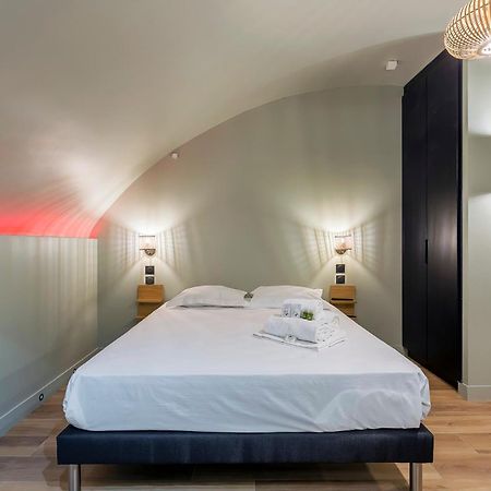 Suite Romantique Balneo Centre Лион Екстериор снимка