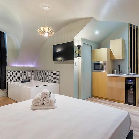 Suite Romantique Balneo Centre Лион Екстериор снимка