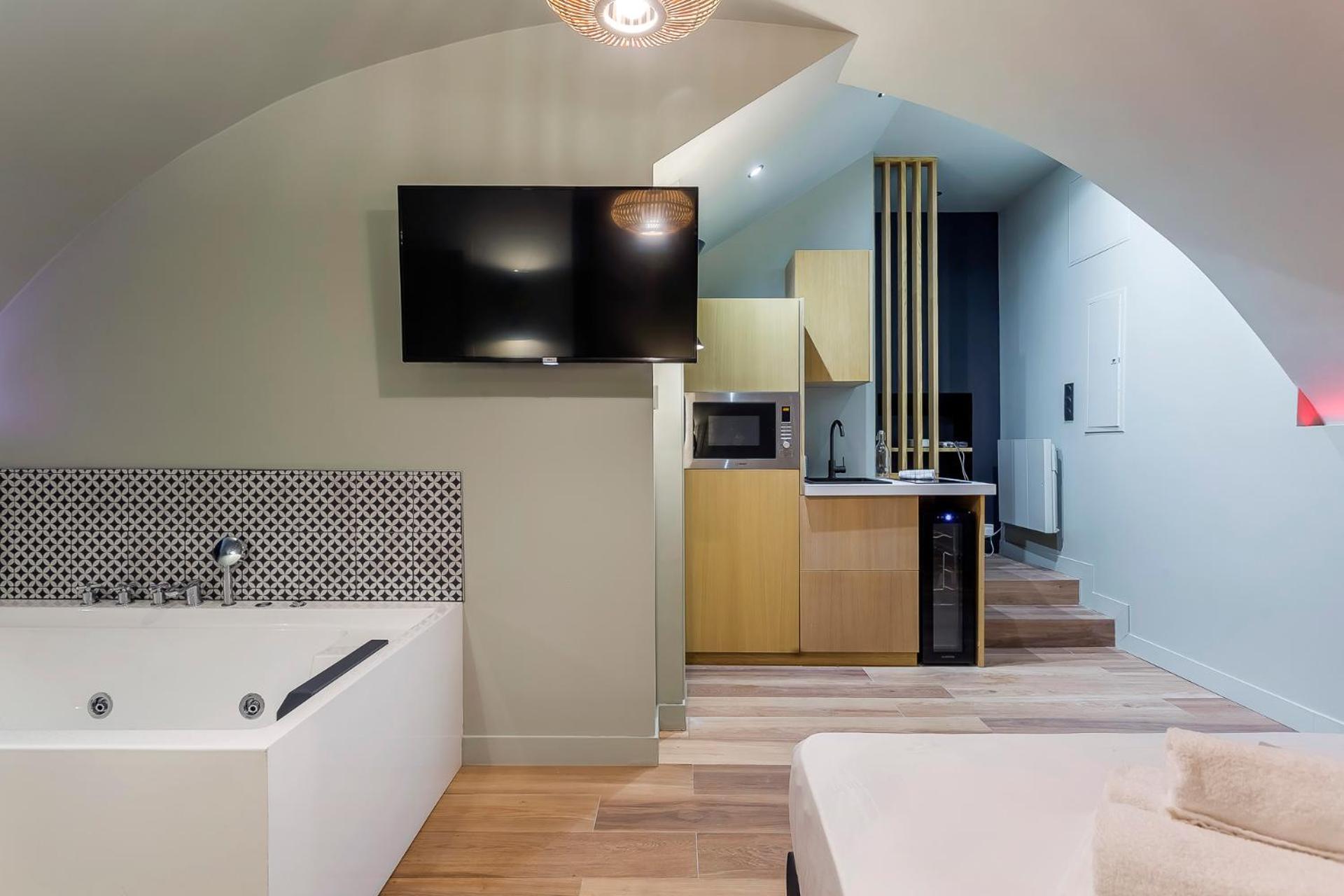 Suite Romantique Balneo Centre Лион Екстериор снимка
